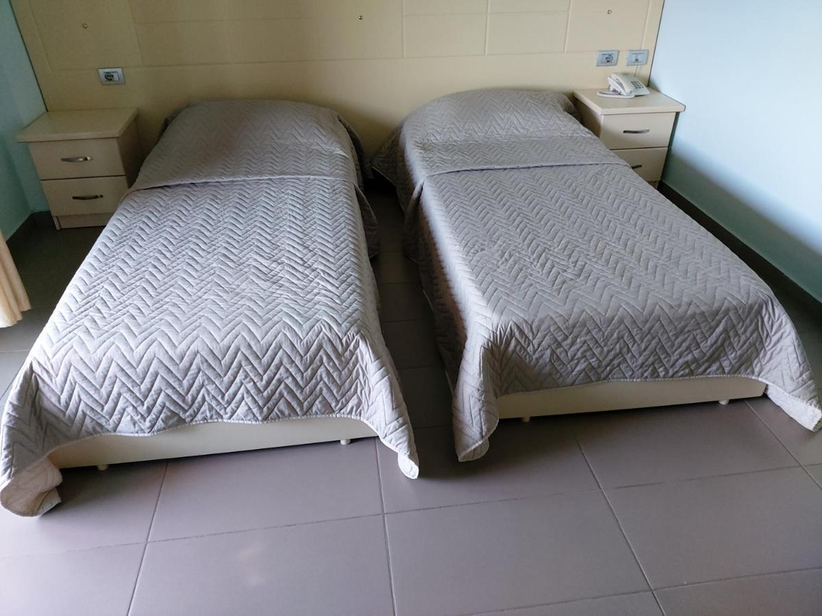 Hotel Piazza Peshkopi Ngoại thất bức ảnh