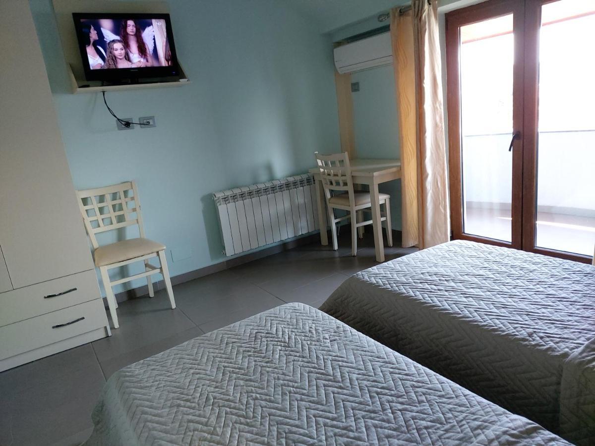 Hotel Piazza Peshkopi Ngoại thất bức ảnh
