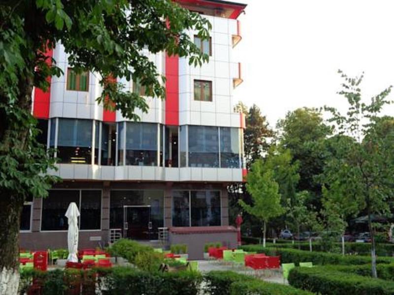 Hotel Piazza Peshkopi Ngoại thất bức ảnh