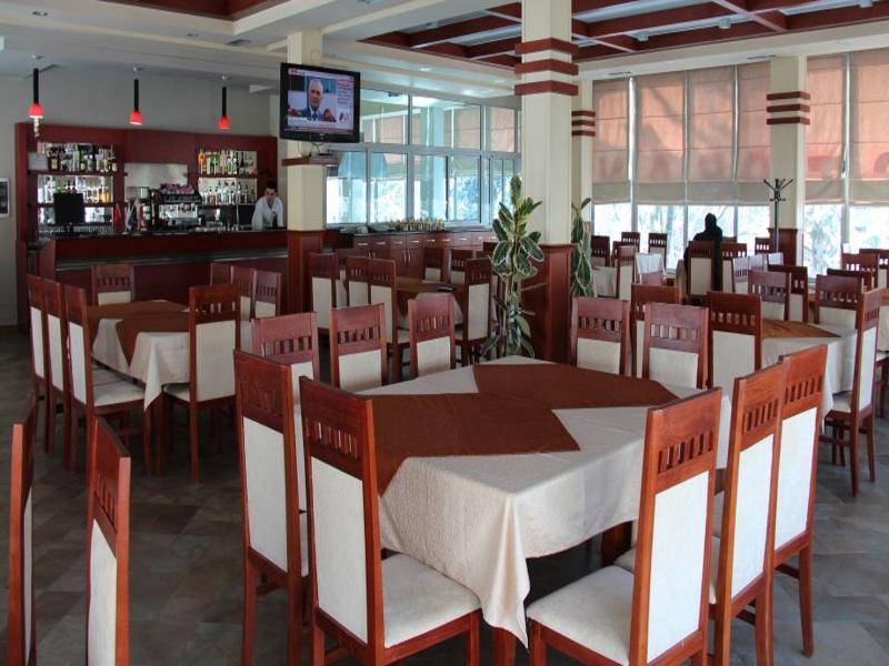 Hotel Piazza Peshkopi Ngoại thất bức ảnh