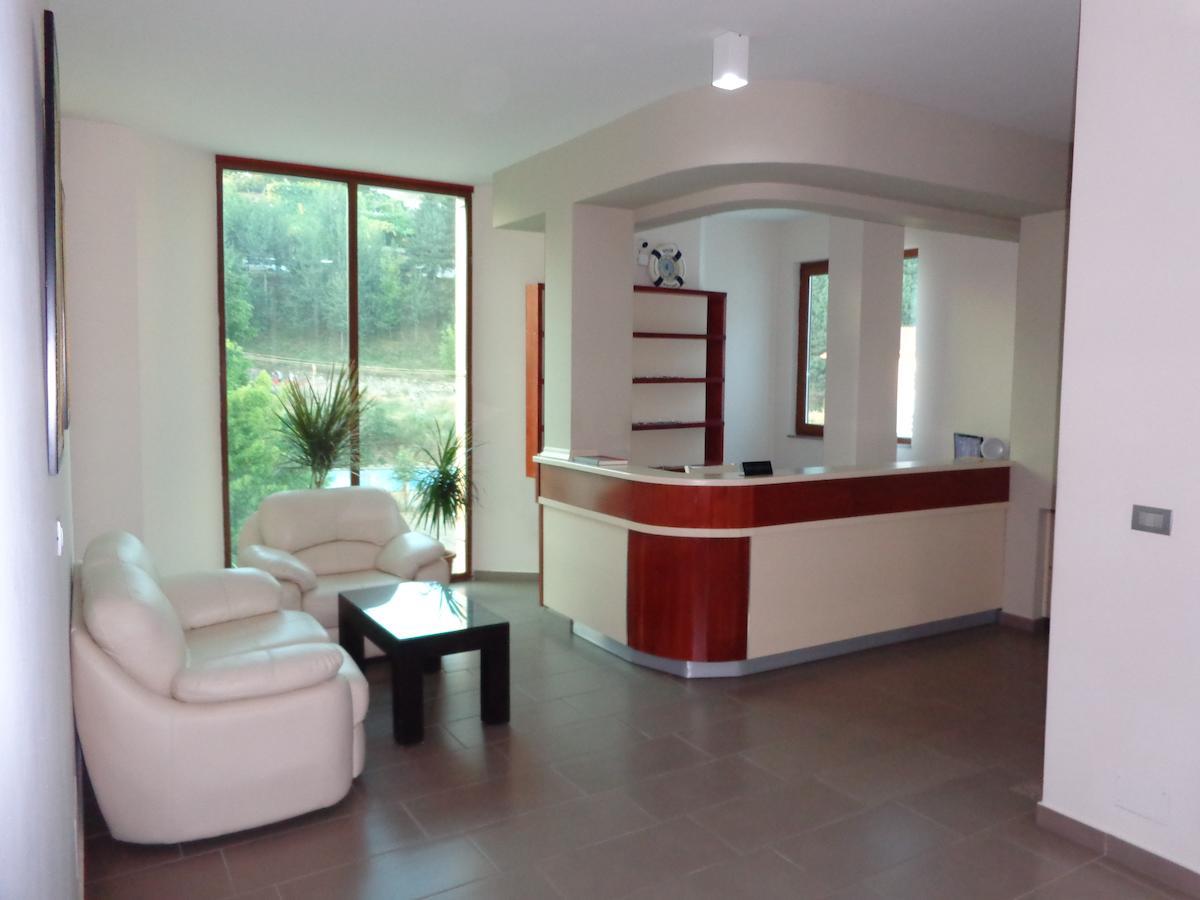 Hotel Piazza Peshkopi Ngoại thất bức ảnh