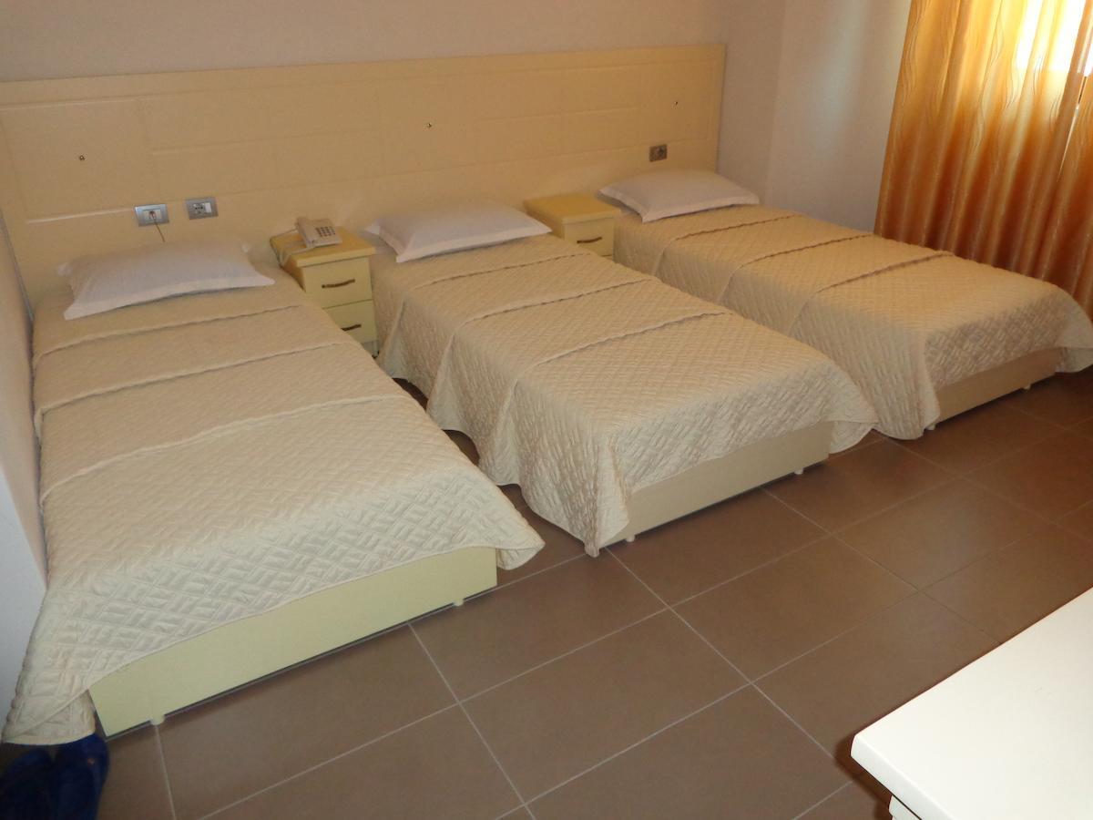 Hotel Piazza Peshkopi Phòng bức ảnh