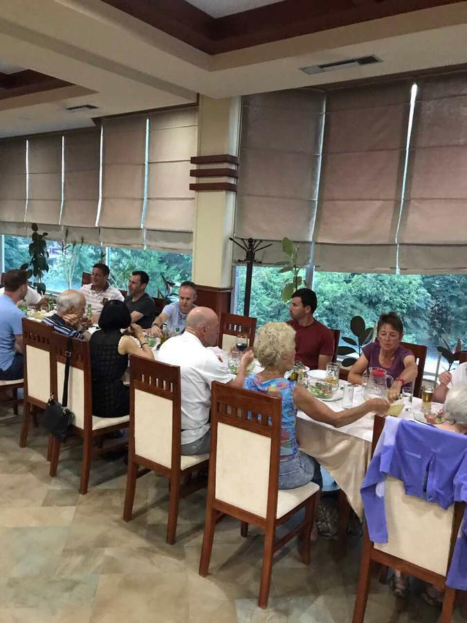 Hotel Piazza Peshkopi Ngoại thất bức ảnh