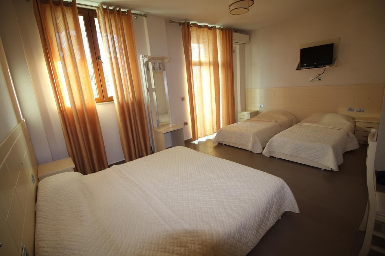 Hotel Piazza Peshkopi Ngoại thất bức ảnh