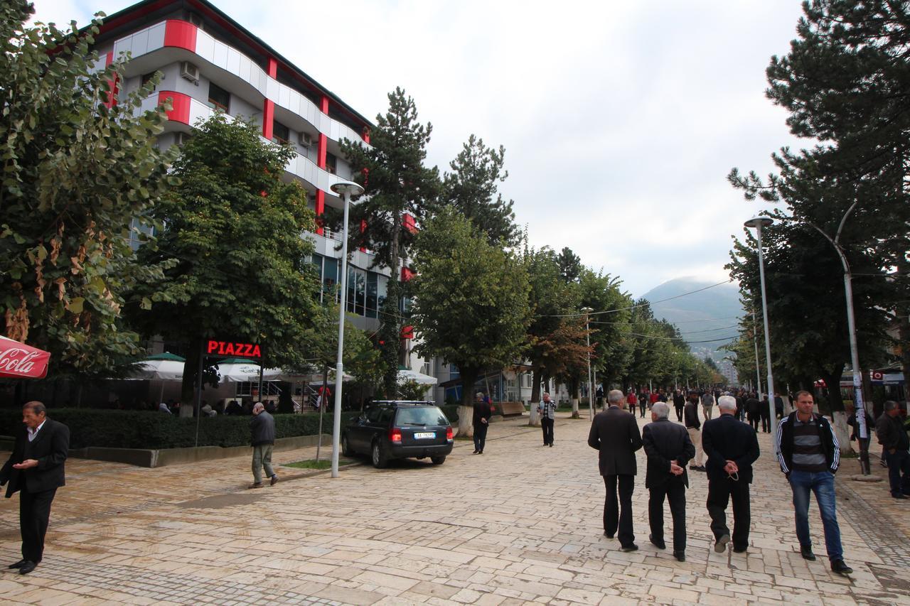 Hotel Piazza Peshkopi Ngoại thất bức ảnh