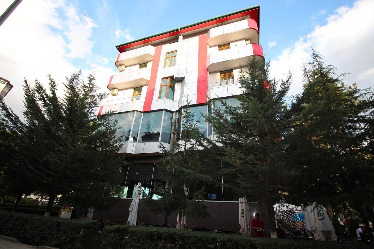 Hotel Piazza Peshkopi Ngoại thất bức ảnh