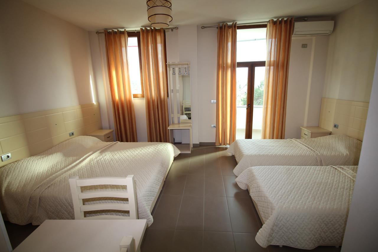 Hotel Piazza Peshkopi Ngoại thất bức ảnh