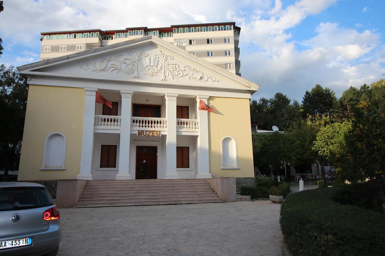 Hotel Piazza Peshkopi Ngoại thất bức ảnh
