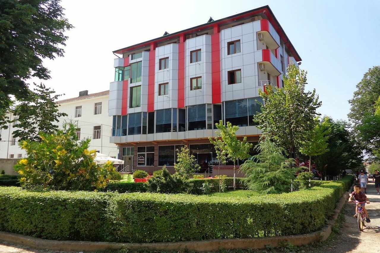 Hotel Piazza Peshkopi Ngoại thất bức ảnh